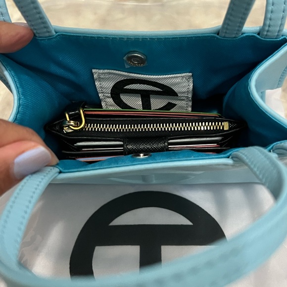 Telfar - Picture 2 of 3